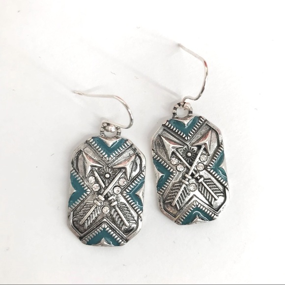 🌼5 for $25 Silver & Teal Arrow Rhinestone Earrings - Picture 1 of 3
